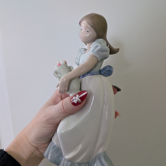 Elegant Porcelain Girl with Goose Figurine - Picture 3 of 12